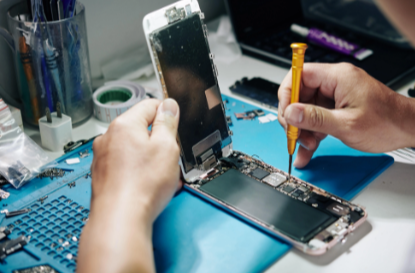 Sustainability and Skills: The New Age of Phone Repair Shops